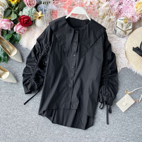 Cămașă modernă de damă asimetrică cu nasturi și cravate în alb și negru