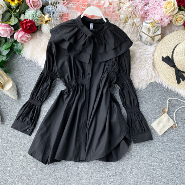 Hosszú női ing gombokkal és ovális nyakkivágással fehér és fekete színben