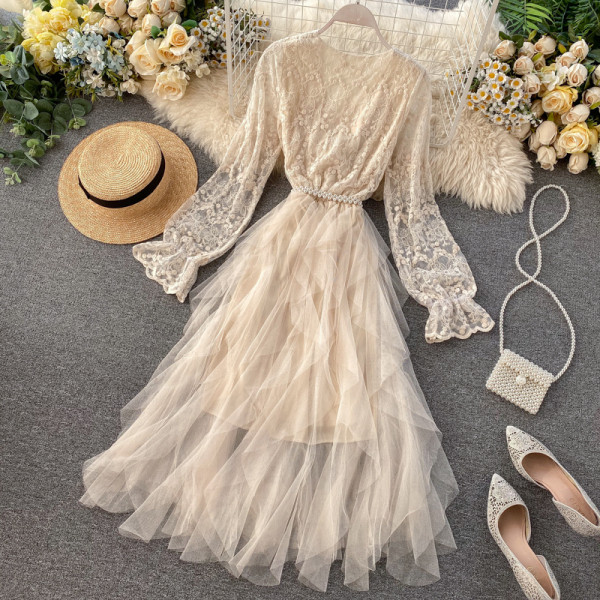 Rochie de dama lunga din dantela cu curea din tul si perle in negru si bej