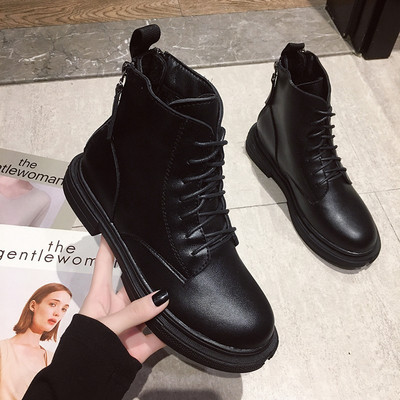 Női őszi-téli csizma ökobőrből fekete színben, lapos talppal