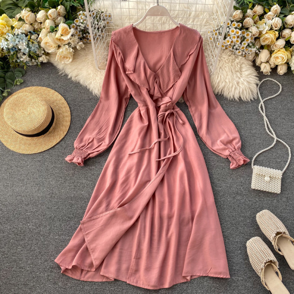 Rózsaszín, zöld és sárga női ruha V-nyakkal és fűzővel