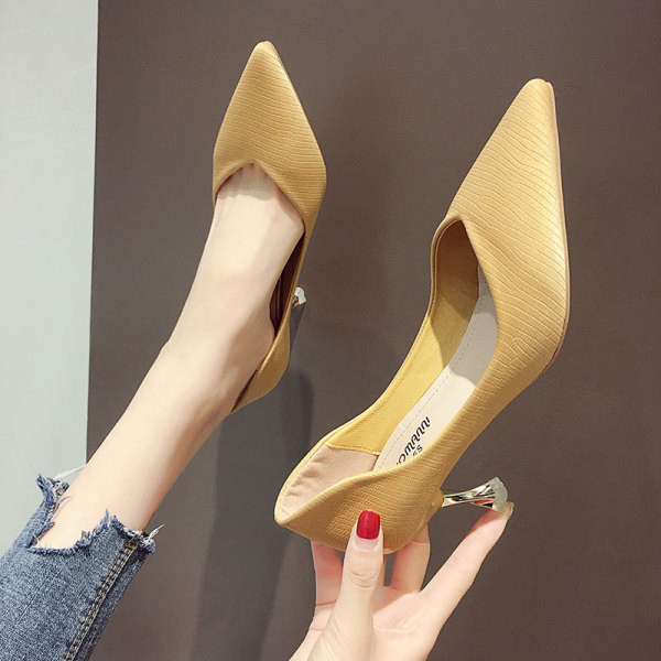 Bőr női aktuális cipő hegyes modell zöld, fehér és sárga színben