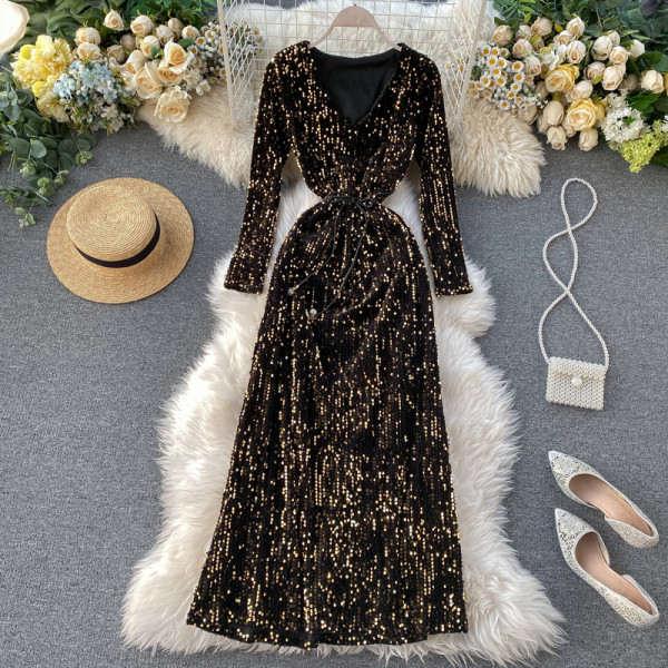 Női hosszú ruha flitterekkel, övvel és spitz nyakkivágással piros, kék, fekete és zöld színben