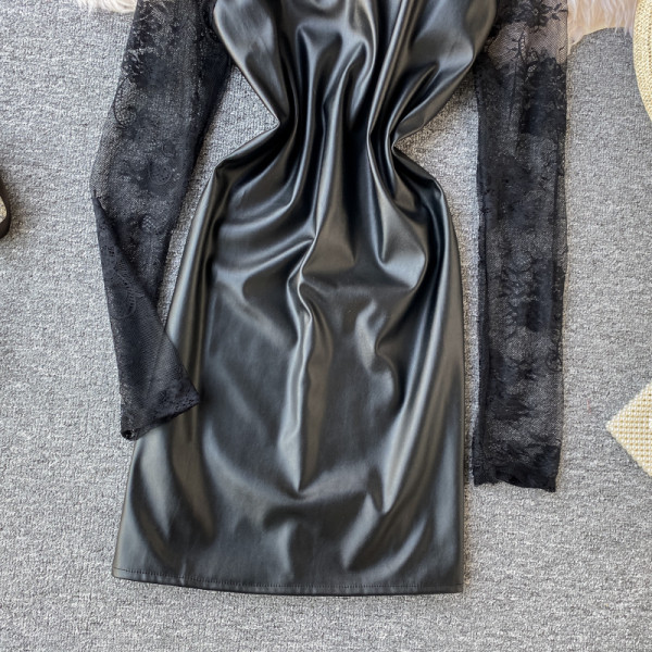 Női műbőr ruha fekete színben, hosszú ujjal és csipkével