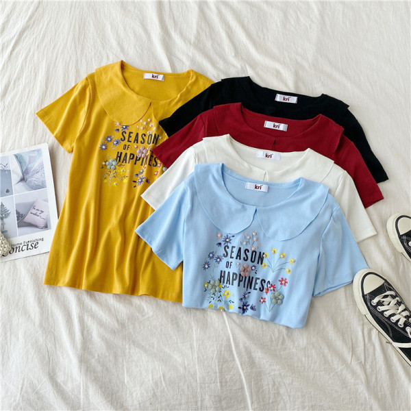 Bluză de damă modernă cu mâneci scurte și aplicație colorată în mai multe culori