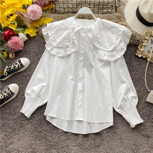 Női ing, fekete-fehér retro stílusú gombokkal