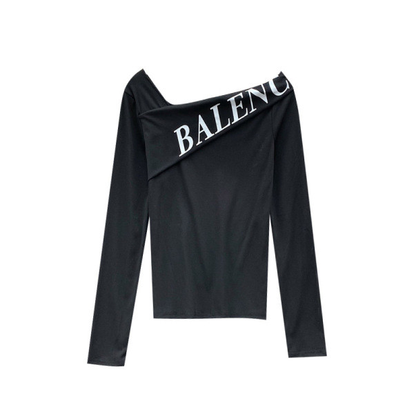 Lezser női blúz csupasz váll, fehér és fekete felirattal