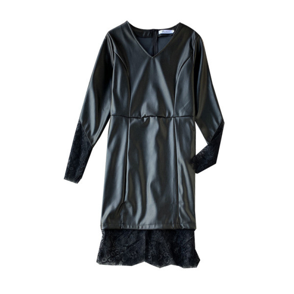 Stílusos női ruha öko bőrből, csipkével és spitz nyakkivágással, fekete színben