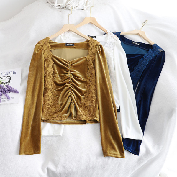 Női bársony blúz kék, fehér, sárga és fekete színben, csipkével és hosszú ujjal