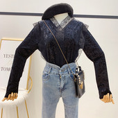 Női bársony blúz csipkével és spitz nyakkivágással szürke, fehér, fekete és barna színekben