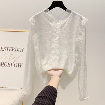 Női bársony blúz csipkével és spitz nyakkivágással szürke, fehér, fekete és barna színekben