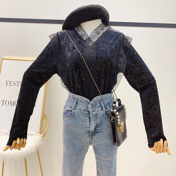 Női bársony blúz csipkével és spitz nyakkivágással szürke, fehér, fekete és barna színekben