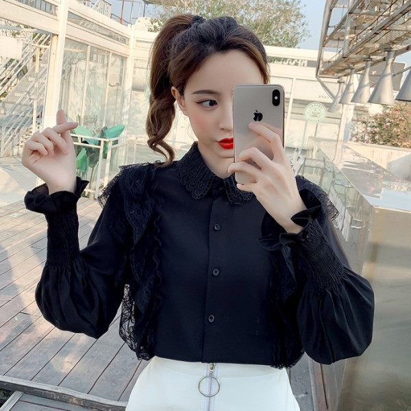 Modern női ing fehér, zöld és fekete színben, fürtökkel és csipkegallérral