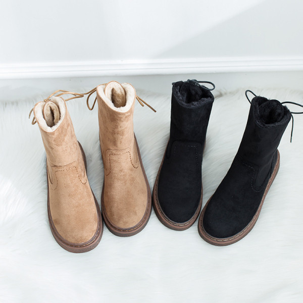 Női őszi-téli csizma öko velúrból, lapos talppal bézs és fekete színben