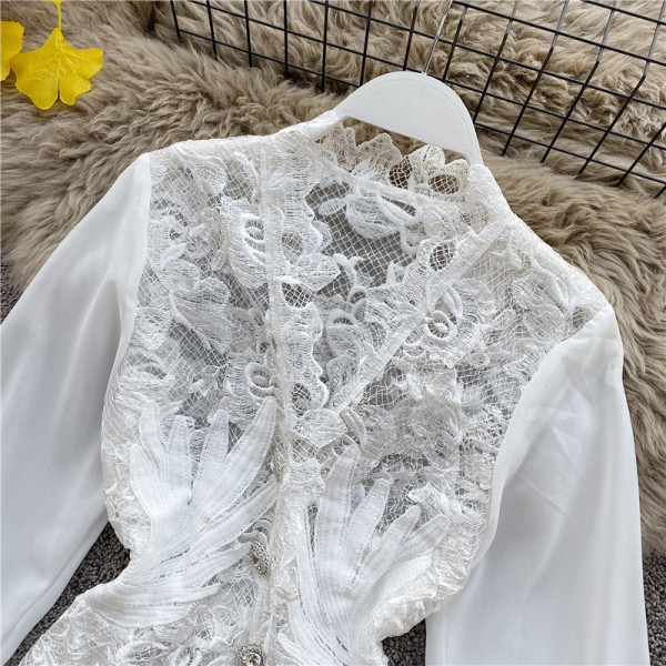 Cămașă casual de damă cu mâneci din dantelă și tul alb