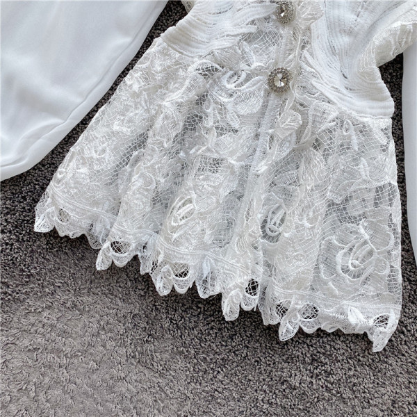 Cămașă casual de damă cu mâneci din dantelă și tul alb