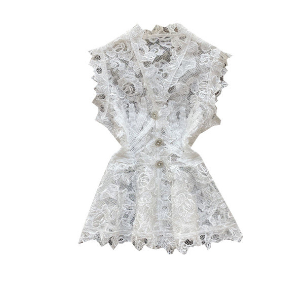 Modern női ing csipkével és spitz nyakkivágással, fehér színben