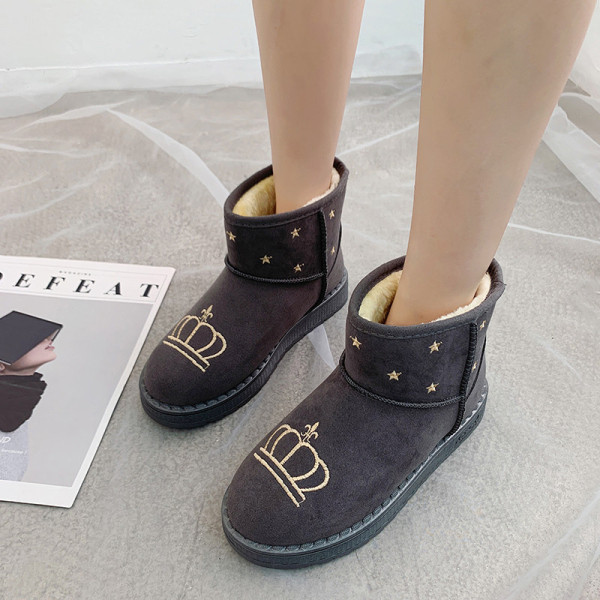 Női téli csizma puha béléssel és hímzéssel zöld, kék, fekete és bézs színben