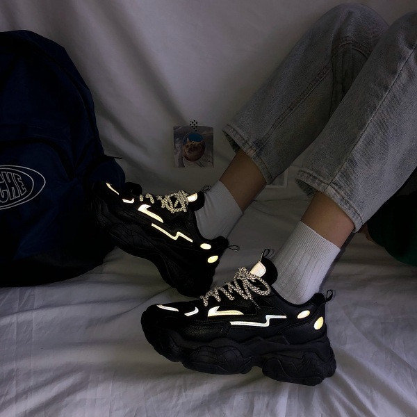 Adidași casual de damă cu talpă aspră în alb-negru