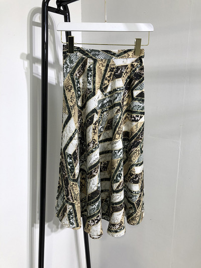 Fusta cu croiala casual cu talie elastica in albastru si maro