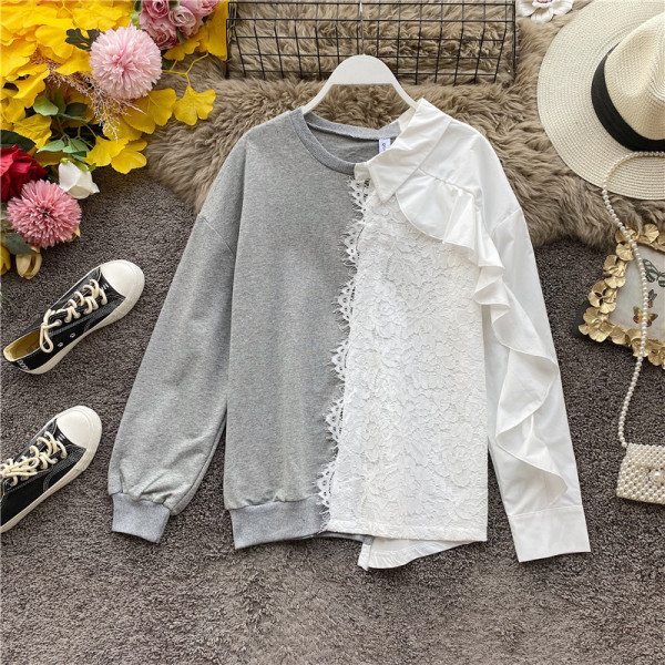 Modern női blúz ovális nyakkivágással és csipkével szürke, fekete és kék színekben