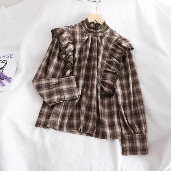 Cămașă de damă în carouri în roșu, bej și maro cu guler jos și bucle