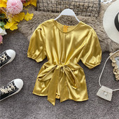 Modern női szatén blúz, hátul szalaggal és cipzárral, különböző színekben