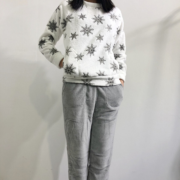 Női téli pehely pizsama - két modell