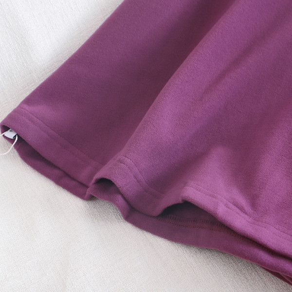 Retro stílusú női ruha lila, fekete és barna színben, hosszú ujjal