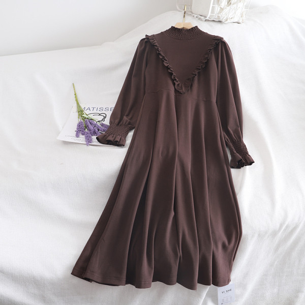 Retro stílusú női ruha lila, fekete és barna színben, hosszú ujjal