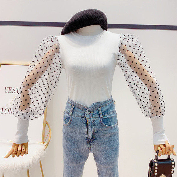 Pulover de dama tricotat cu maneci largi cu puncte in negru, alb, roz si maro