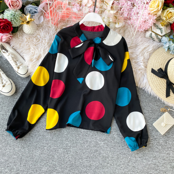 Modern női ing szalaggal és hosszú ujjú fekete, bézs és zöld színben