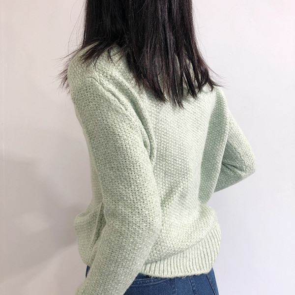 Pulover tricotat de iarna cu guler polo de culoare verde