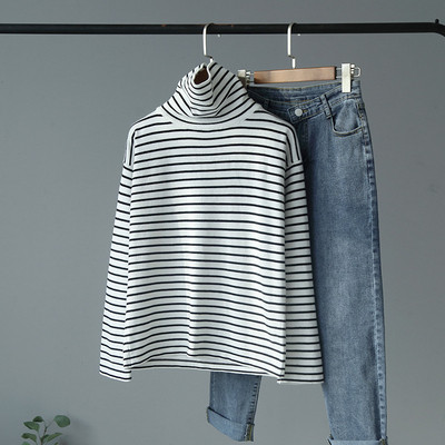 Csíkos női póló fekete-fehér széles modellben