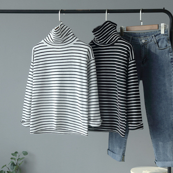 Csíkos női póló fekete-fehér széles modellben