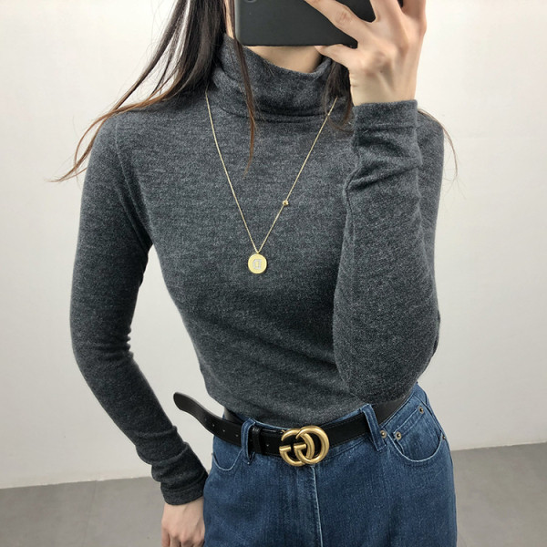 Női testreszabott póló vékony kötéssel szürke, barna és fekete színben