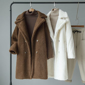 HIT Palton de dama actual model lung in alb si maro