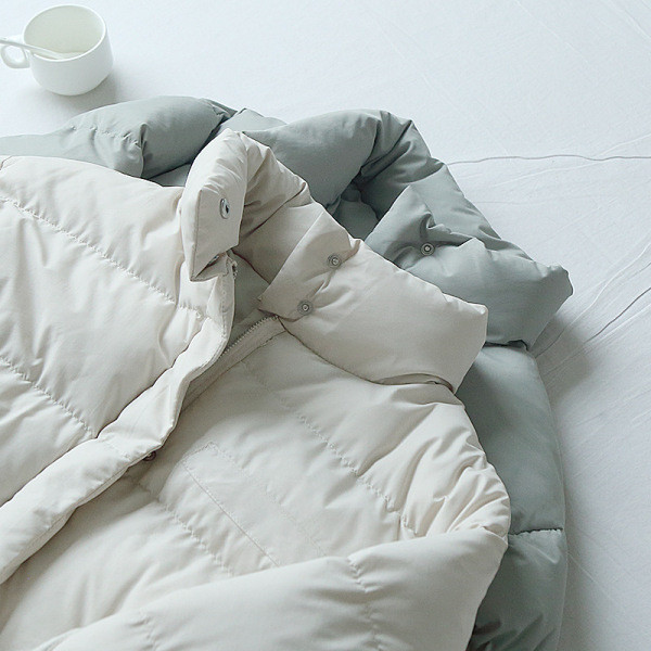 Női téli kabát széles és rövid modell bézs és zöld színben