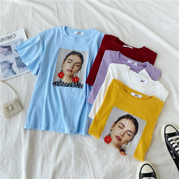 Alkalmi női póló rátéttel és rövid ujjú sárga, kék, lila, fehér és bordó színben