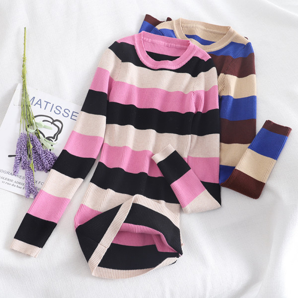 Pulover de dama cu dungi in albastru si roz cu decolteu rotund