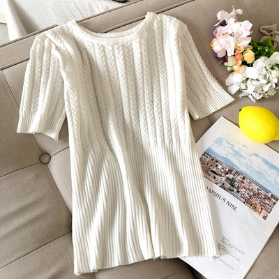 Női pulóver kerek nyakkivágással és rövid ujjú rózsaszín, sárga, bézs, fehér, bordó, zöld és fekete színekben