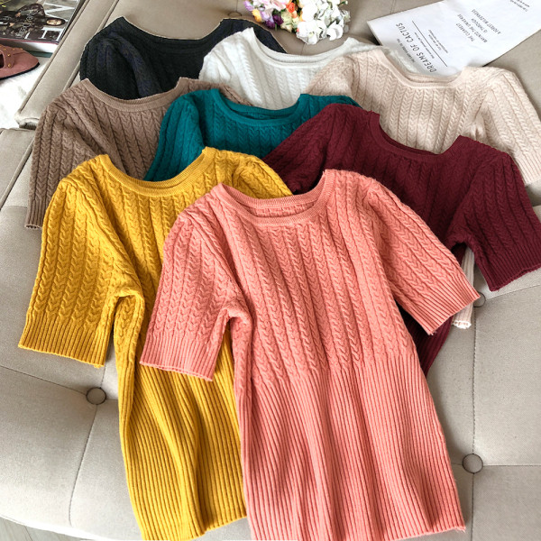 Női pulóver kerek nyakkivágással és rövid ujjú rózsaszín, sárga, bézs, fehér, bordó, zöld és fekete színekben