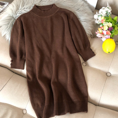 Női pulóver az ujjakon gombokkal és félmagas gallérral bordó, fehér, fekete, zöld, kék és barna színekben