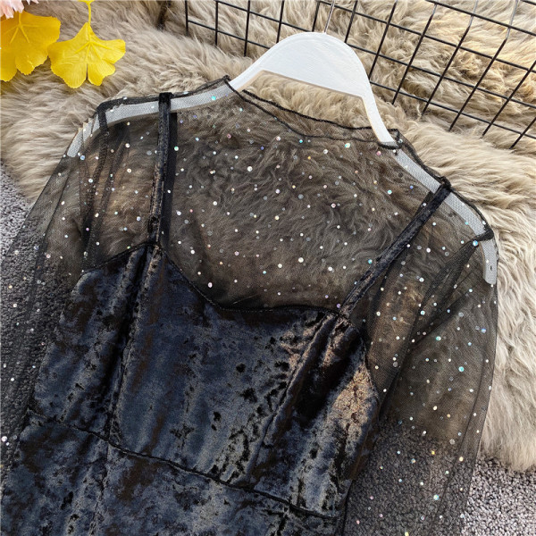 Stílusos női tüll blúz ovális nyakkivágással és hosszú ujjú fehér és fekete színben