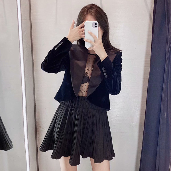 Jachetă scurtă modernă de catifea de culoare neagră, cu mâneci lungi