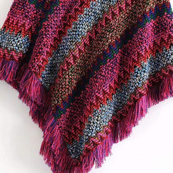 Női téli poncsó piros és sárga rojtokkal