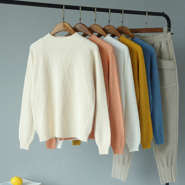 Női őszi-téli pulóver kerek nyakkivágással, sárga, kék, fehér, fekete és rózsaszín színekben