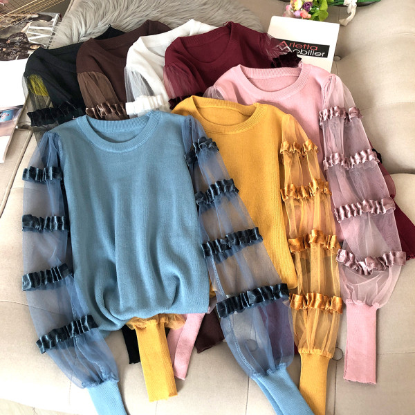 Modern női blúz több színben kerek nyakkivágással, tüll ujjakkal