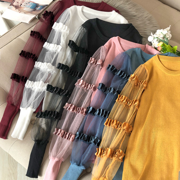 Modern női blúz több színben kerek nyakkivágással, tüll ujjakkal