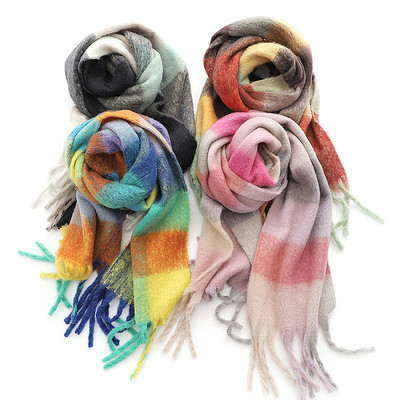 Дамски зимен кариран шал с ресни в четири цвята 
